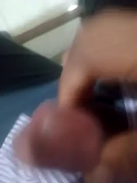 LovelyHughes online show from 4, 3, 2026