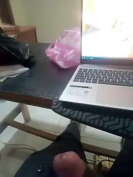 LovelyHughes online show from 7, 4, 2026