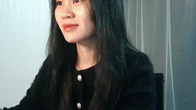 Snapshot of Nunaa18 chatting on 24, 11, 2025 Nunaa18 online show from 24, 11, 2025