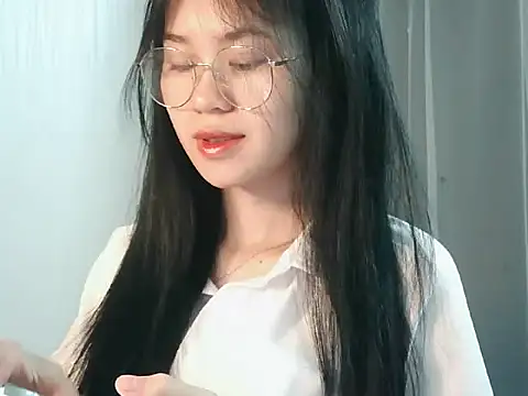 Snapshot of Nunaa18 chatting on 26, 11, 2025 Nunaa18 online show from 26, 11, 2025