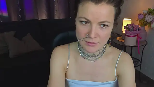 Marla Bri online show from 28, 11, 2025