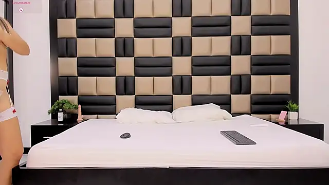 JessicaBosch online show from 7, 1, 2026