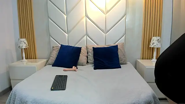 ValeryLane  online show from 8, 2, 2026