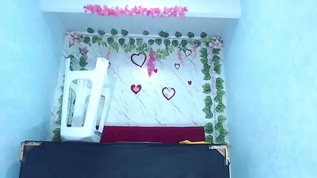 angelamanjarrezcm online show from 15, 12, 2025