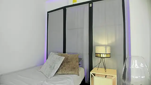 niicole steele  online show from 13, 3, 2026