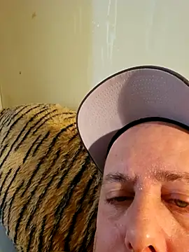 Snapshot of BODY78_M chatting on 8, 1, 2026 BODY78 M online show from 8, 1, 2026