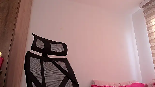 Snapshot of Sweet_navy_ chatting on 19, 12, 2025 Sweet navy online show from 19, 12, 2025