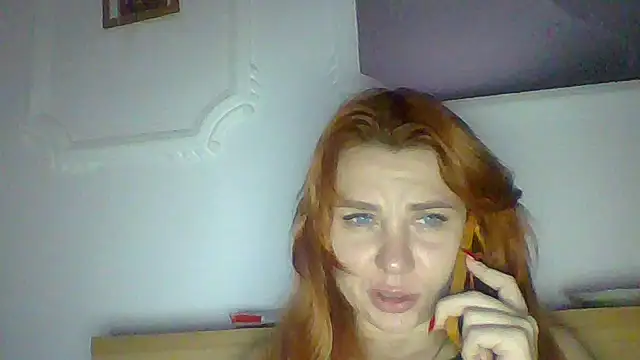 Snapshot of redfoxLaya chatting on 30, 11, 2025 redfoxLaya online show from 30, 11, 2025