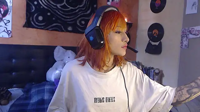 Layla quinn online show from 27, 7, 2026