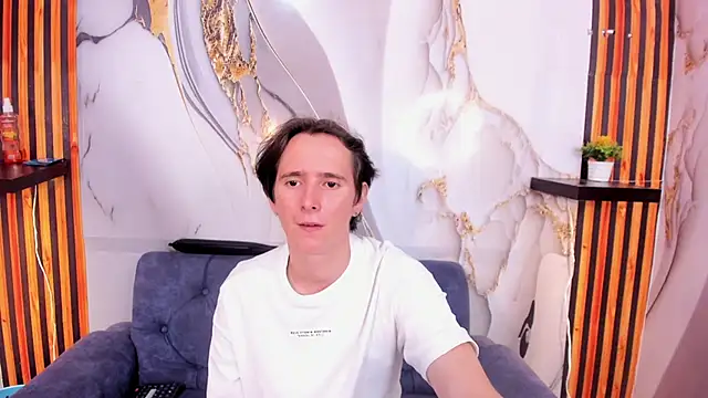 Snapshot of Aaron_LatinMen2 chatting on 27, 11, 2025 Aaron LatinMen2 online show from 27, 11, 2025