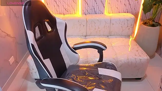 Saphire Tx online show from 8, 1, 2026