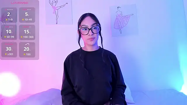 Klohewilliams  online show from 3, 12, 2025