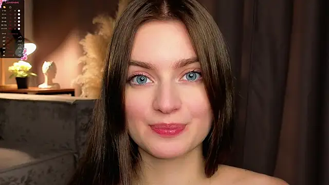 Sara Kinsly online show from 3, 12, 2025