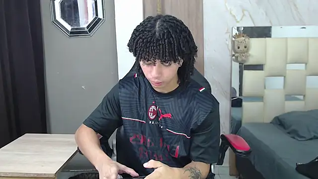kim curlyy online show from 10, 5, 2026