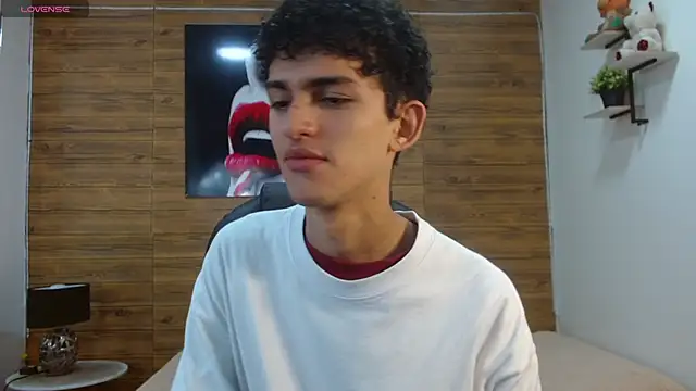 Michaelkoiv online show from 26, 11, 2025