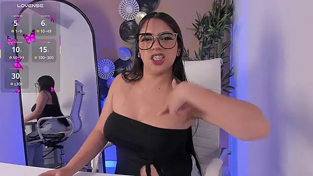 luna cute   online show from 31, 3, 2026