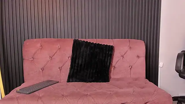 KarolWest  online show from 13, 1, 2026