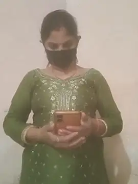 Pooja bhabhi00 online show from 4, 12, 2025