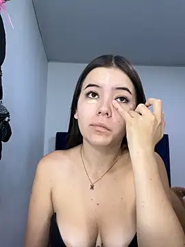 Snapshot of Alice_Kitsu chatting on 27, 11, 2025 Alice Kitsu online show from 27, 11, 2025