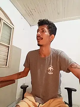 Snapshot of theyllorwillian chatting on 4, 4, 2026 theyllorwillian online show from 4, 4, 2026