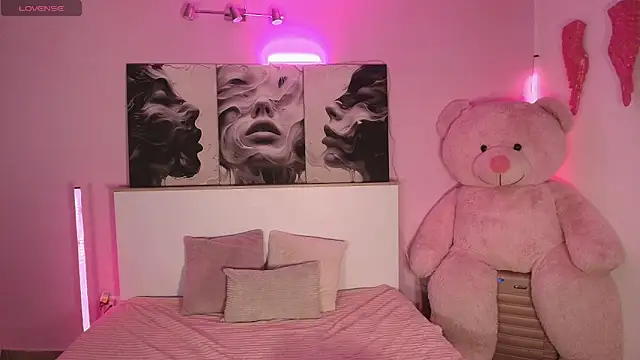 Snapshot of LindseyCoxx chatting on 14, 2, 2026 LindseyCoxx online show from 14, 2, 2026