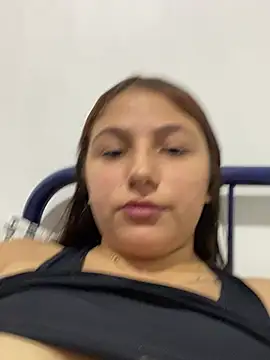 Snapshot of Emily_milk_1 chatting on 12, 2, 2026 Emily milk 1 online show from 12, 2, 2026