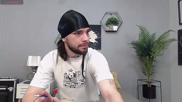 Snapshot of KaneHunter chatting on 4, 3, 2026 KaneHunter online show from 4, 3, 2026