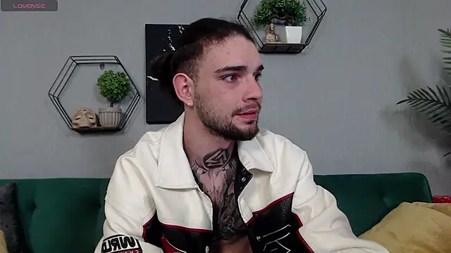 Snapshot of KaneHunter chatting on 7, 4, 2026 KaneHunter online show from 7, 4, 2026