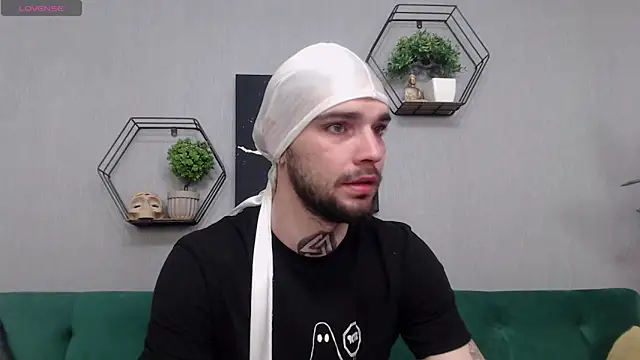 Snapshot of KaneHunter chatting on 15, 4, 2026 KaneHunter online show from 15, 4, 2026