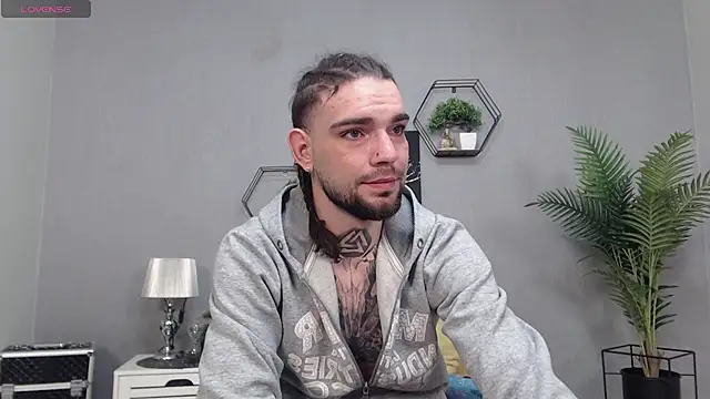 Snapshot of KaneHunter chatting on 17, 4, 2026 KaneHunter online show from 17, 4, 2026