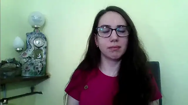 Snapshot of EvaClassy chatting on 4, 12, 2025 EvaClassy online show from 4, 12, 2025