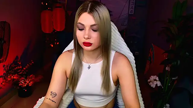 HyileyClark online show from 27, 3, 2026