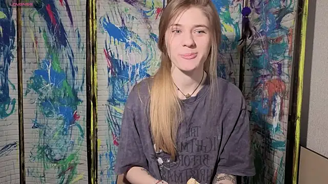 Adell Love online show from 21, 4, 2026