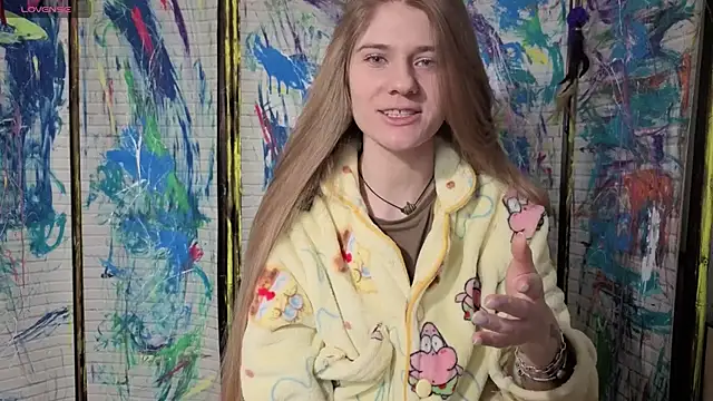 Adell Love online show from 24, 4, 2026