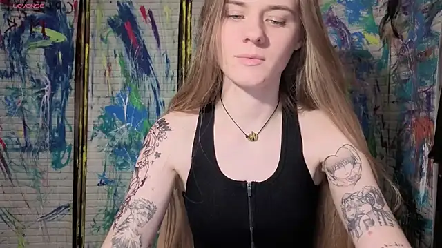 Snapshot of Adell_Love chatting on 29, 4, 2026 Adell Love online show from 29, 4, 2026