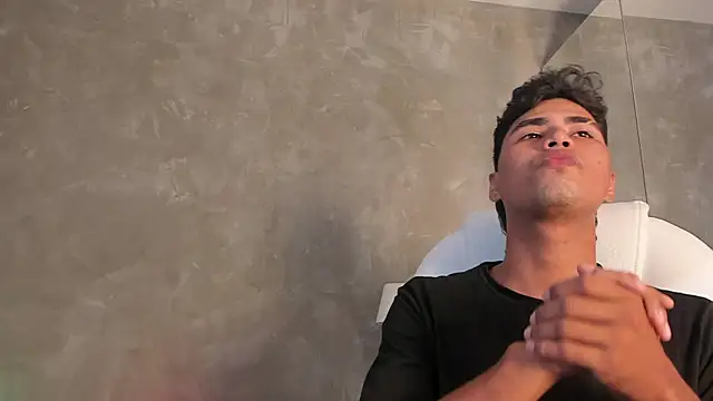 Snapshot of Simon_Pernia chatting on 28, 11, 2025 Simon Pernia online show from 28, 11, 2025