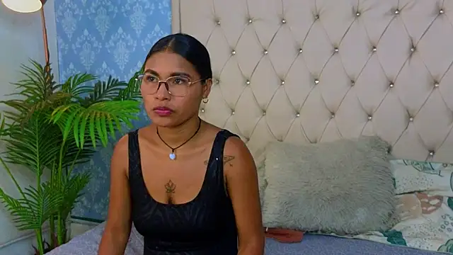 Snapshot of Miaa_Collinss chatting on 28, 11, 2025 Miaa Collinss online show from 28, 11, 2025