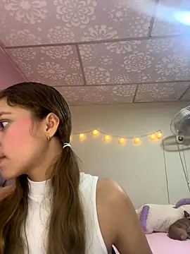 Snapshot of Vanneskk chatting on 5, 12, 2025 Vanneskk online show from 5, 12, 2025