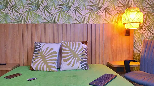 Mia Cullen online show from 24, 2, 2026