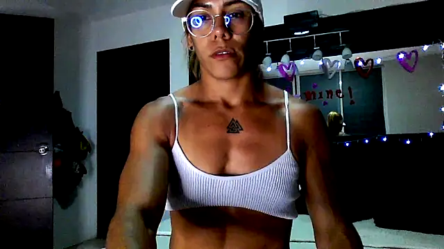 sexymusclegoddess online show from 2, 4, 2026
