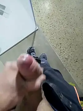 Snapshot of nofaceloverss chatting on 22, 12, 2025 nofaceloverss online show from 22, 12, 2025