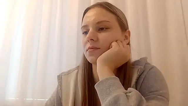 Snapshot of CrackShirker chatting on 20, 2, 2026 CrackShirker online show from 20, 2, 2026