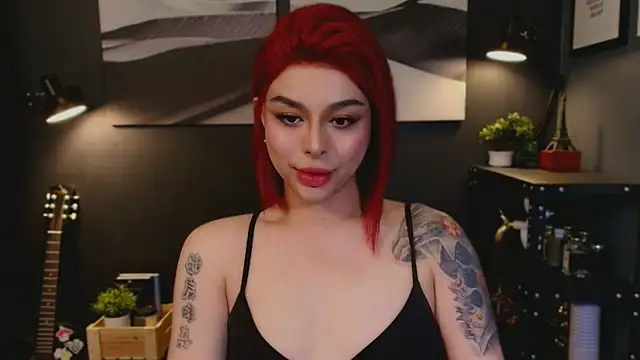 Snapshot of Kim_Kaye chatting on 29, 11, 2025 Kim Kaye online show from 29, 11, 2025