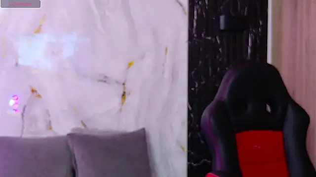 ChloeHolmes online show from 19, 3, 2026