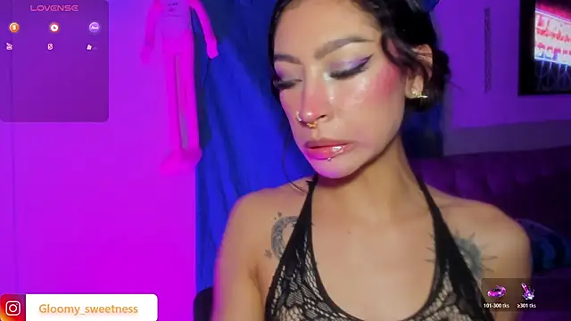 Snapshot of Ounla_Sweet chatting on 4, 5, 2026 Ounla Sweet online show from 4, 5, 2026