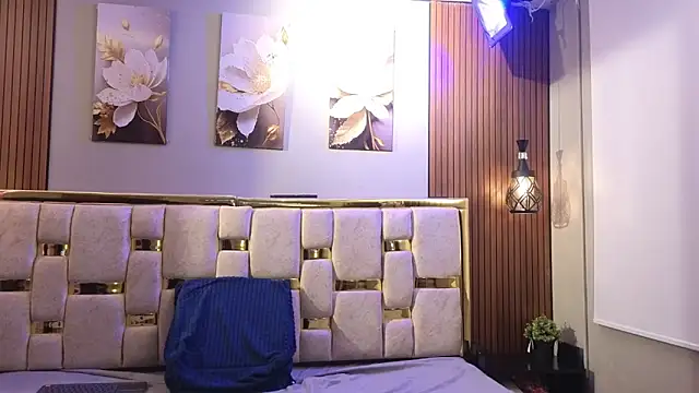  Caroline34 online show from 17, 4, 2026