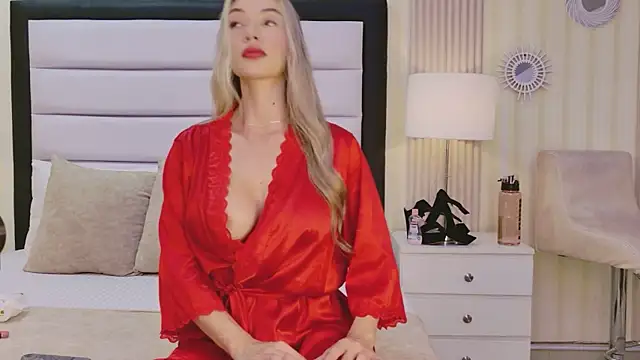 AnnaQuinn online show from 13, 4, 2026