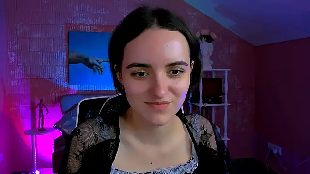 KateWillows online show from 6, 3, 2026