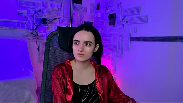 KateWillows online show from 15, 3, 2026