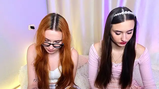 Snapshot of sunny_luna chatting on 28, 11, 2025 sunny luna online show from 28, 11, 2025